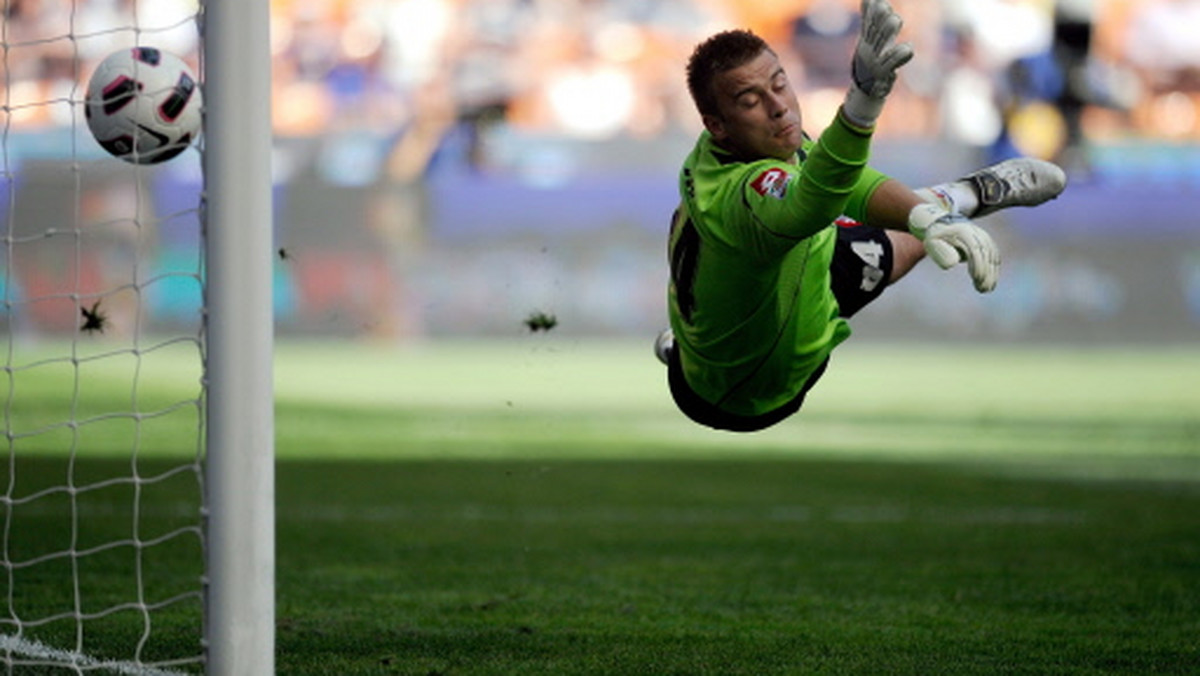 W meczu 13. kolejki włoskiej Serie A Palermo pokonało na własnym stadionie Fiorentinę 2:0 (1:0). Całe spotkanie w bramce gości zaliczył Artur Boruc.