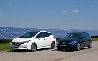Czy elektryki są praktyczne? Nissan Leaf kontra VW e-Golf