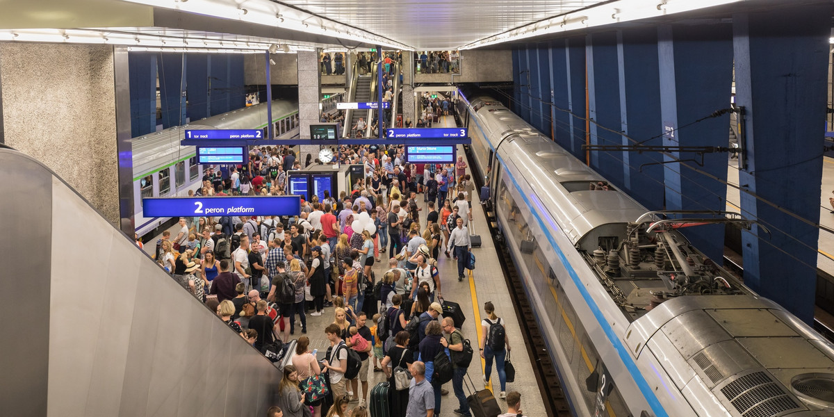 W 2018 roku pociągami w Polsce podróżowało ponad 310 mln osób