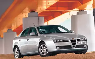 Alfa Romeo 159 - z archiwum Auto Świata