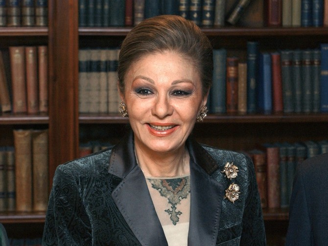 Kada su se srele Jovanka Broz i Fara Pahlavi, svi su gledali kako su parirali jedna drugoj