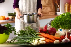 Chciała upiec strudel, spaliła w piekarniku 40 tys. euro. Sprawa wyszła na jaw na sali sądowej