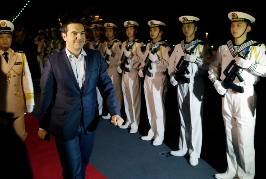 Premijer Cipras na kineskoj fregati "Čangbaišan" u grčkoj luci Pirej