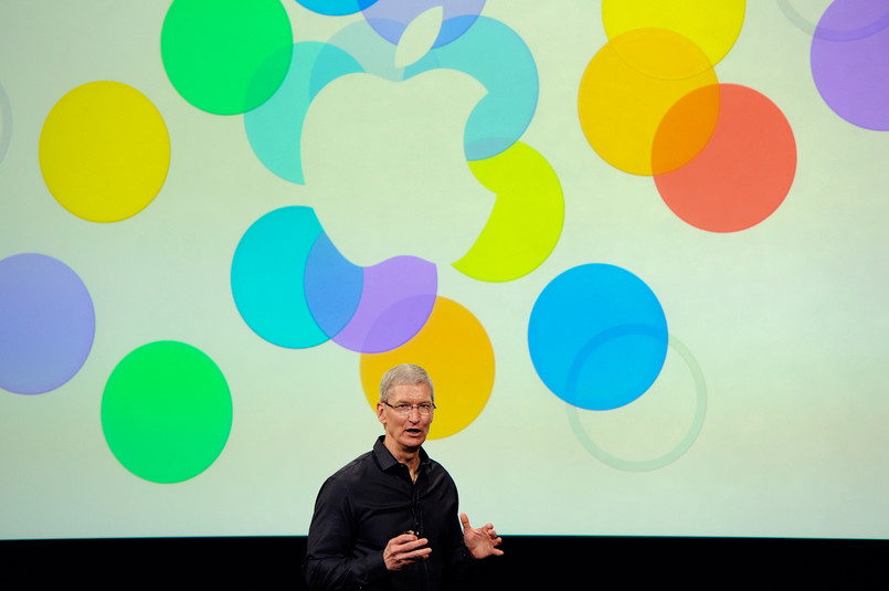 Tim Cook rozpoczyna konferencję Apple.