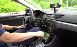 Skoda Superb dla policji wygrała z BMW. "Nowe auta trafią w ręce doświadczonych policjantów z Grupy SPEED"