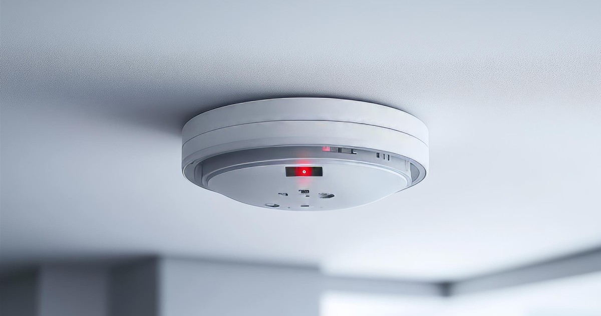 Tanie czujniki czadu i dymu. Zobacz polecane modele, które mogą uratować życie