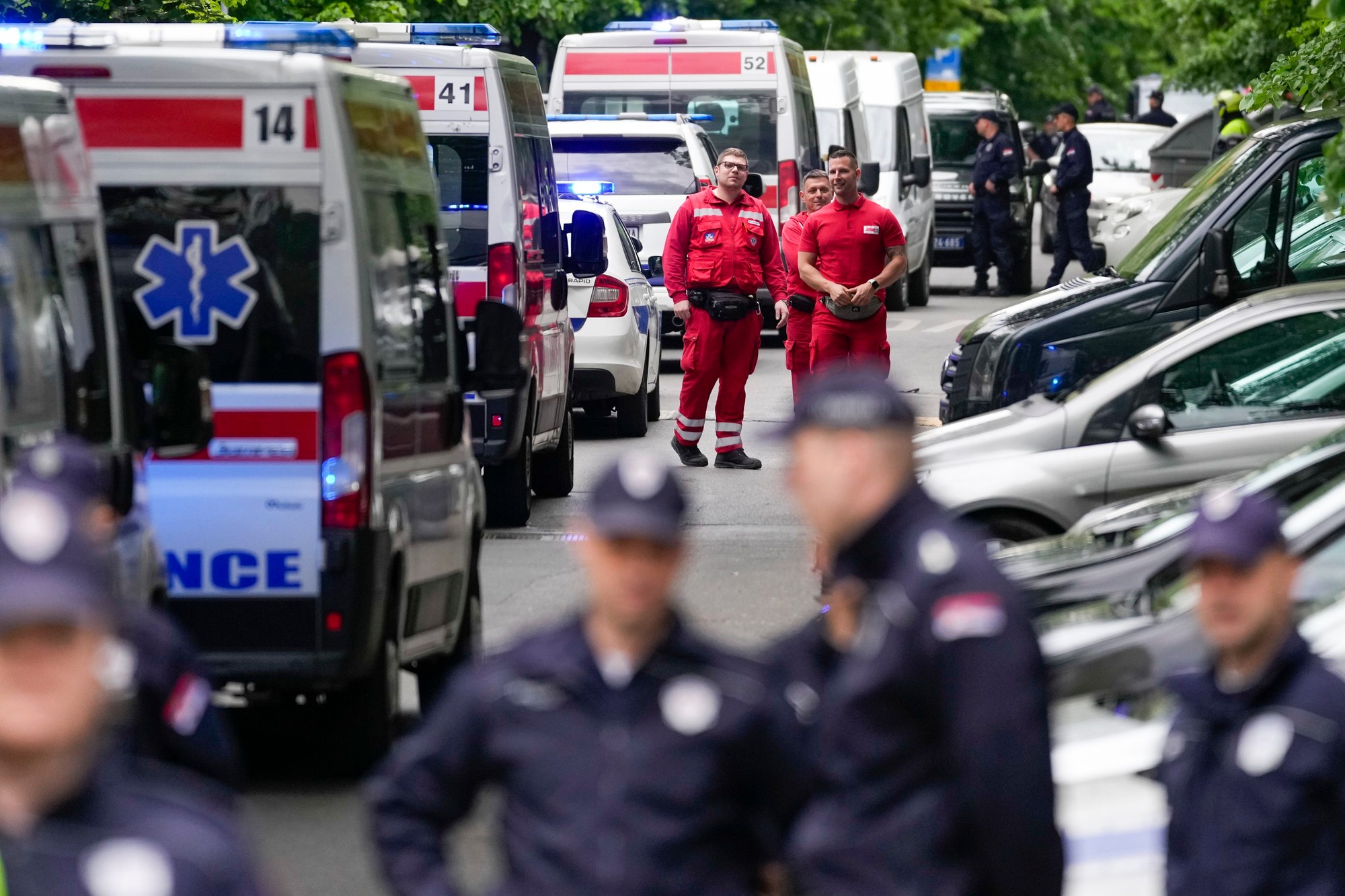 Streľba na základnej škole v srbskom Belehrade si vyžiadala niekoľko obetí.