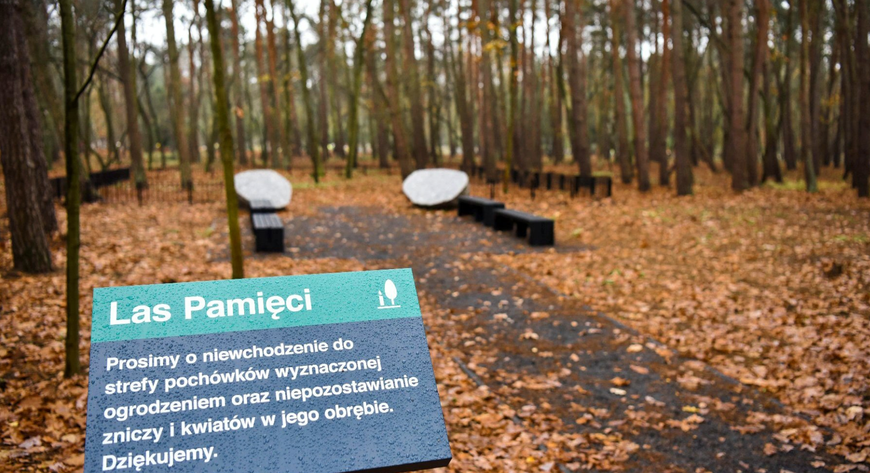 Las Pamięci to położona wśród drzew kwatera przeznaczona do pochówków w biodegradowalnych urnach