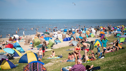 Irány a strand: vasárnap is kánikulára számíthatunk országszerte