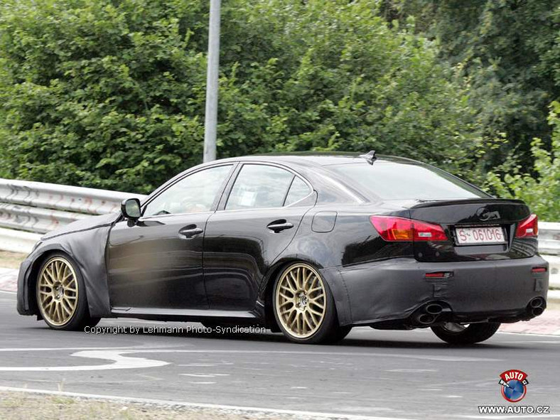 Spy Photos: Lexus IS 500 „złowiony“ na Nürburgring