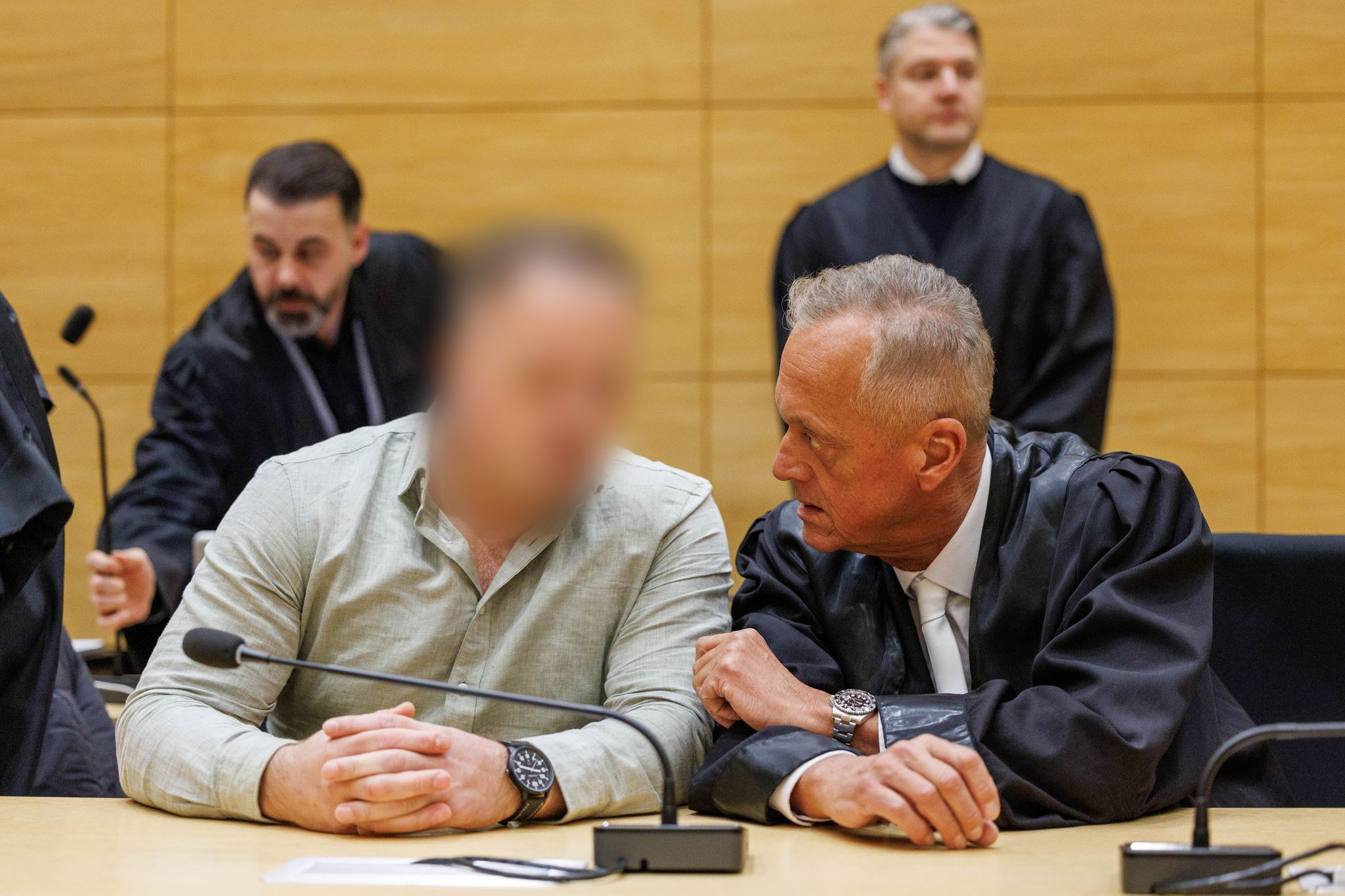 Blutrache für Ex-Boxer: Lebenslang nach Schüssen vor Gericht