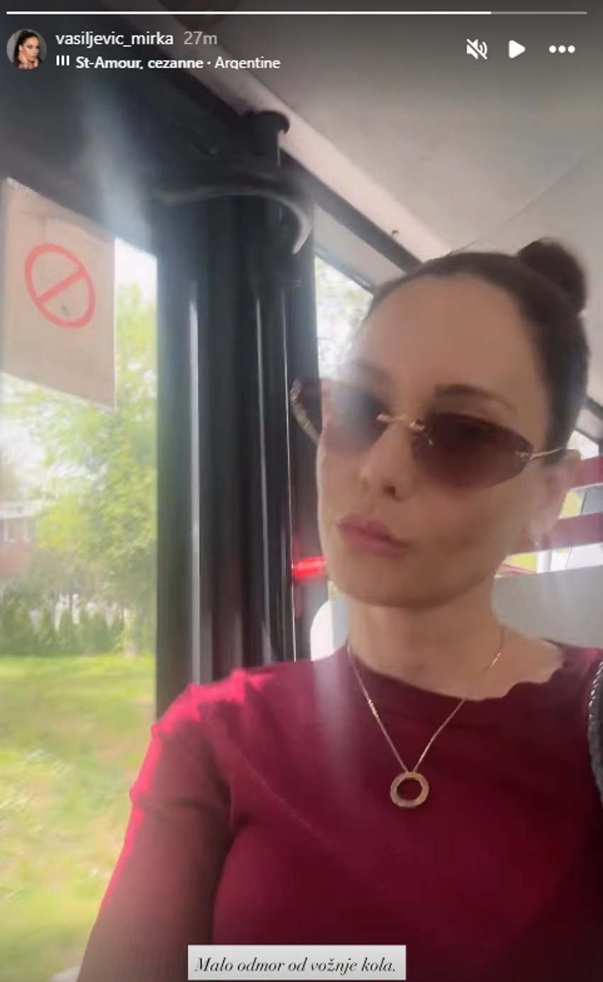Mirka Vasiljević se vozi gradskim prevozom