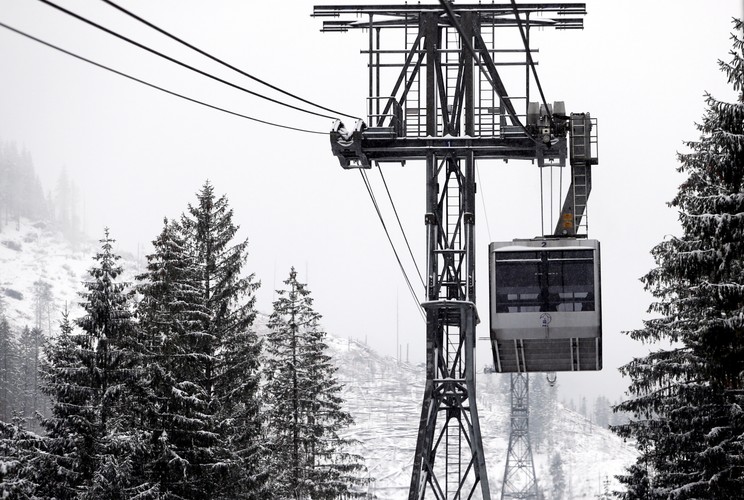 Kolej linowa z Kuźnic na szczyt Kasprowego Wierchu w Tatrach