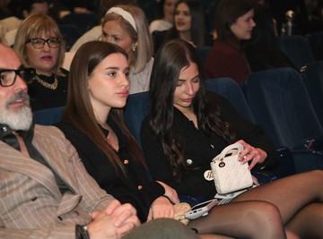 ČOLINA ĆERKA PRVI PUT U JAVNOSTI NAKON BACANJA BOMBE NA KUĆU: Evo gde smo je primetili!