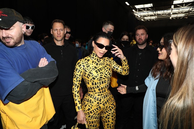 Kim Kardašijan na jednoj od revija brenda Balenciaga