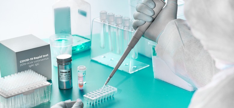 Wariant Delta zmutował. "Potrzeba danych biologicznych i klinicznych"