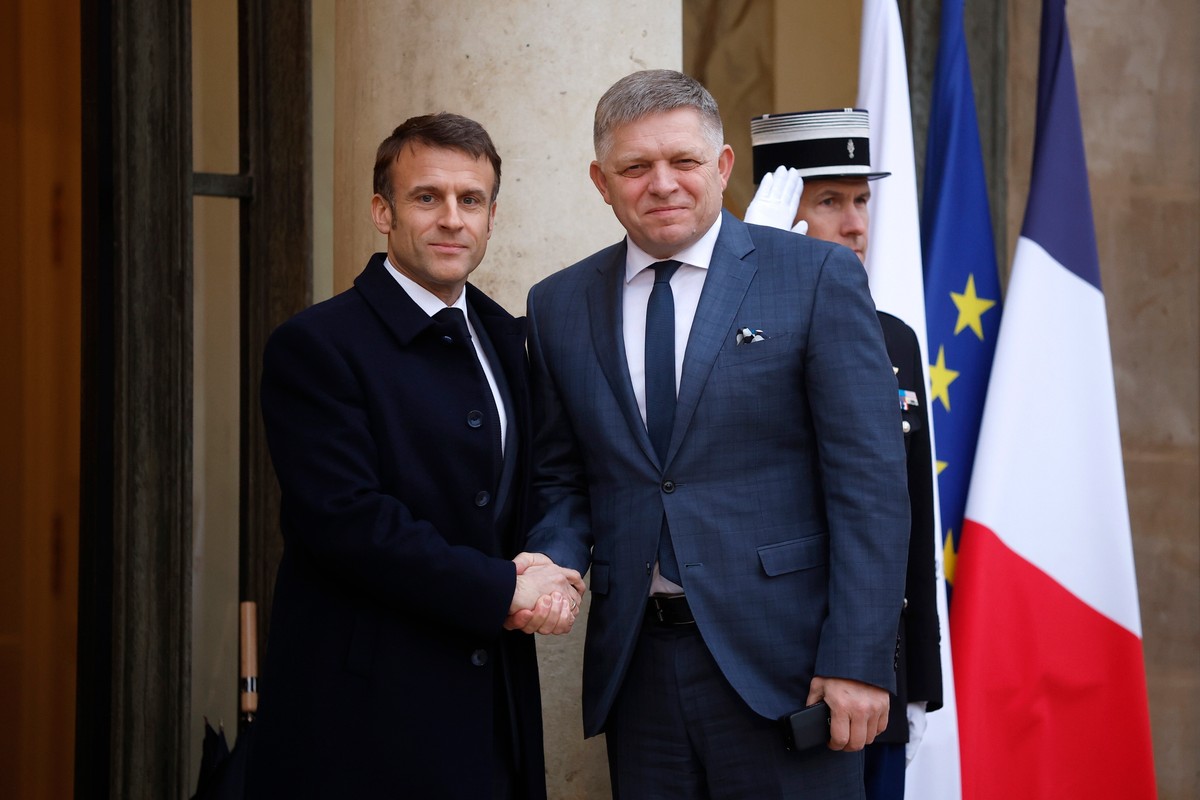 Emmanuel Macron i Robert Fico
