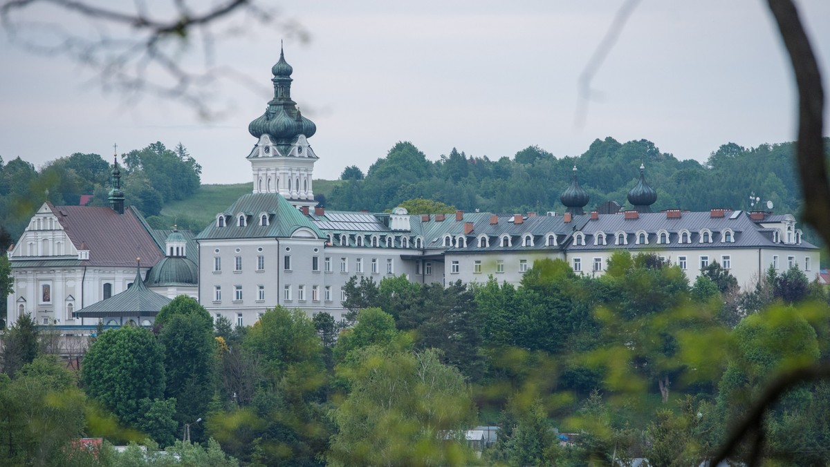 Koronawirus. Tuchów: 14-latek zaraził się na bierzmowaniu