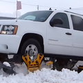 Zima nie zaskoczy już kierowców. To urządzenie zamienia samochód w śnieżny skuter