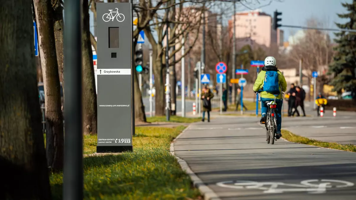 Warszawskie totemy dla rowerzystów