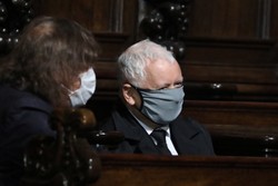 Kaczyński nie zgodzi się na powrót Gowina do rządu? "W naszym klubie reakcje na to byłyby złe"