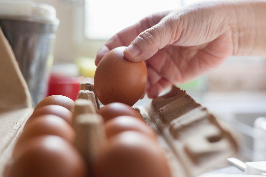 Ezért kell fejjel lefelé fordítani a tojásokat a piac után fotó: Getty Images