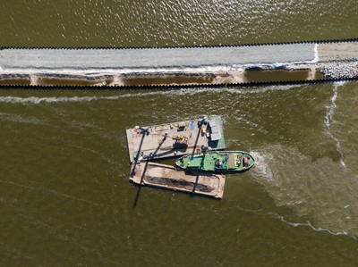 Przekop Mierzei Wiślanej: trwa budowa sztucznej wyspy na zamarzniętym Zalewie Wiślanym