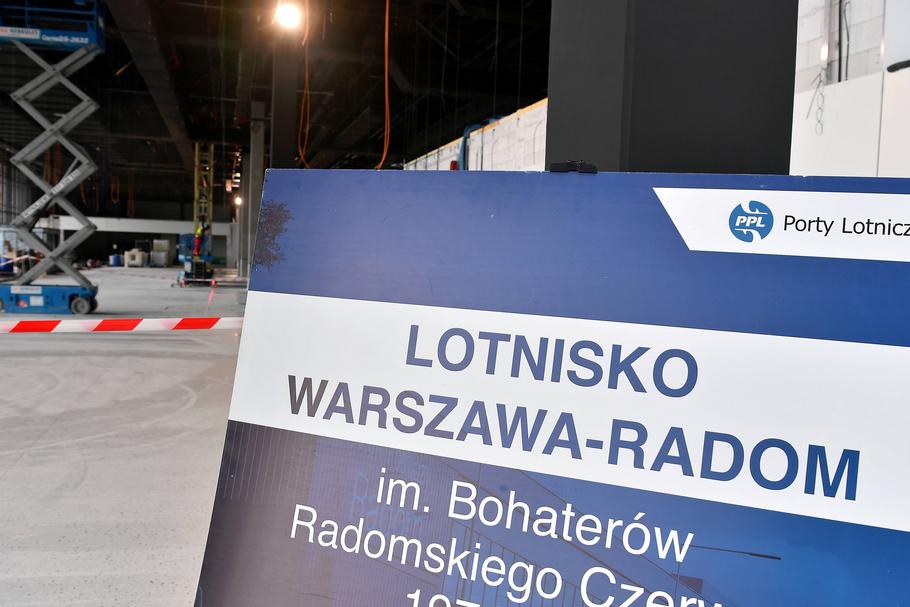 Lotnisko Warszawa-Radom w 2024 r. ma obsłużyć tylko 200 tys. pasażerów rocznie. To mniej niż zakładano, ale czy lotnisko w Radomiu rzeczywiście jest skazane na porażkę?