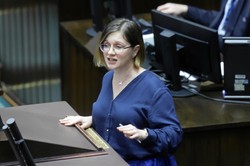 Paulina Matysiak ukarana przez partię Razem za współpracę z PiS. Co dalej z posłanką?
