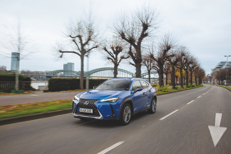 Lexus UX 300e – tak jeździ pierwszy elektryk w gamie