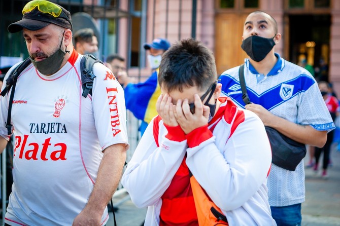 Suze u Buenos Ajresu zbog smrti Dijega Maradone