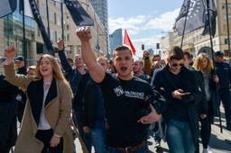 1 maja manifestowała Młodzież Wszechpolska - były kontrmanifestacje