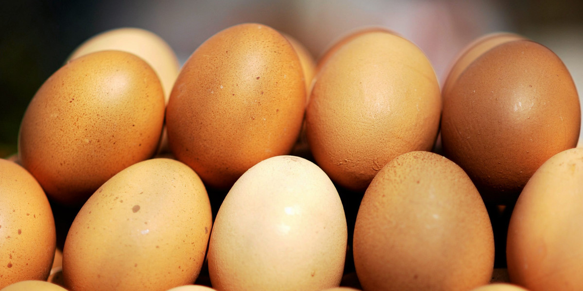 Główny Inspektorat Sanitarny poinformował, że zablokował wprowadzenie na rynek 40 tys. jaj potencjalnie skażonych środkiem owadobójczym