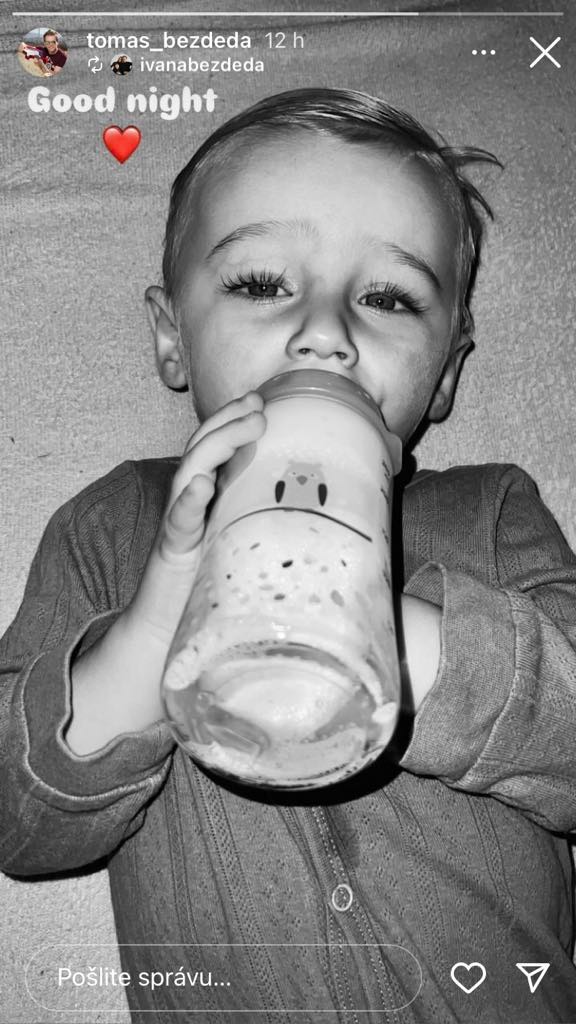 Dlhé mihalnice mu závidí nejedna žena.