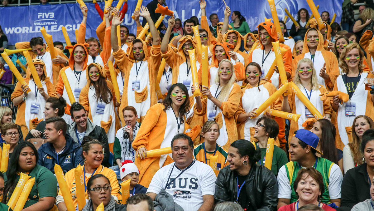 Siatkarze reprezentacji Australii odnieśli swoje pierwsze zwycięstwo w Lidze Światowej. W Canberze Australia pokonała Finlandię 3:2 (24:26, 25:22, 24:26, 25:20, 15:12).