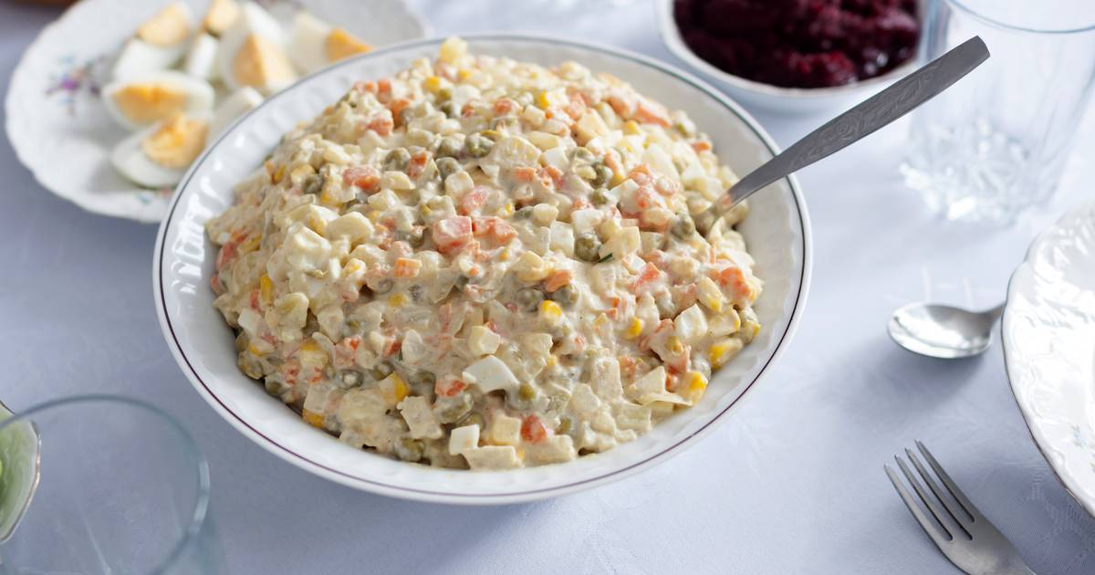 Jak długo może stać sałatka jarzynowa? Większość z nas przekracza termin