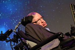 Prof. Hawking zmienia swoją czarną prognozę: zostało nam nie 1000, a tylko 100 lat na Ziemi
