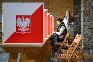 Wybory prezydenckie 2025. Na godz. 12 frekwencja niższa niż 5 lat temu