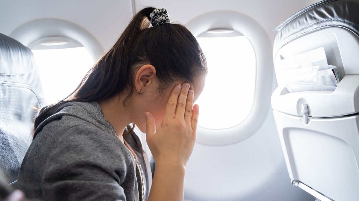 Jet lag je nepríjemný vedľajší účinok cestovania.
