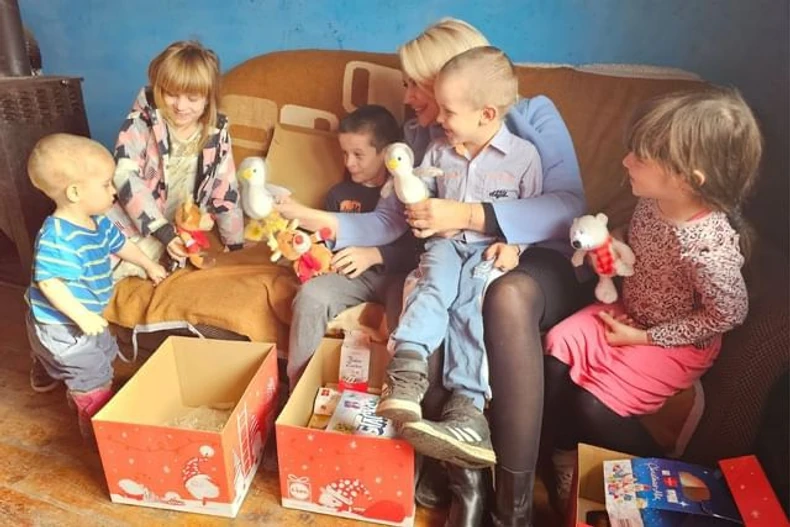 Ministarka Kisić u poseti porodicama