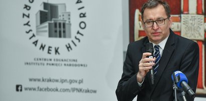 900 zł podwyżki na osobę w IPN