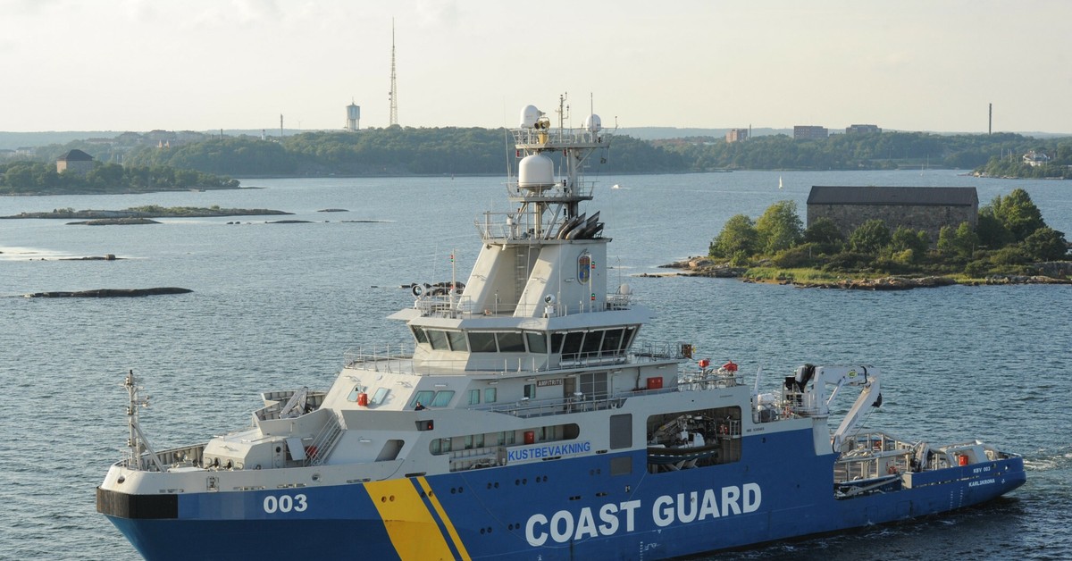 Szwedzi zatrzymali na Bałtyku płynący z Rosji statek. Załoga podejrzana o łamanie prawa