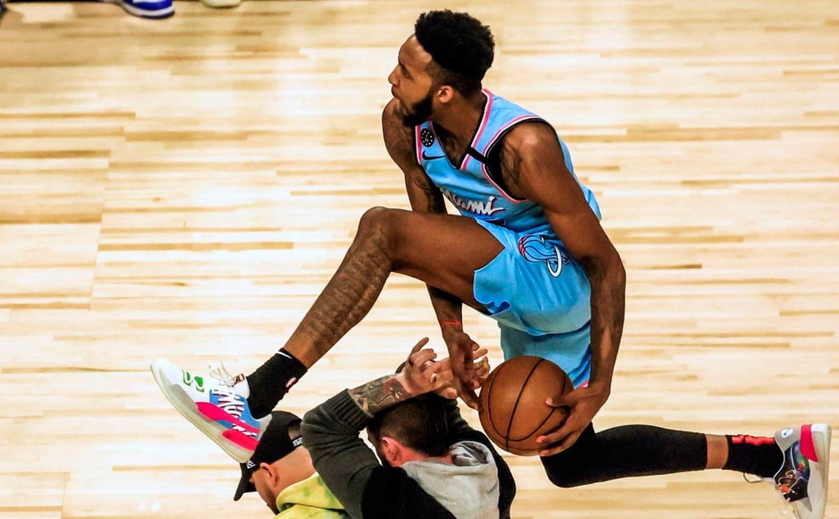Derrick Jones jr.