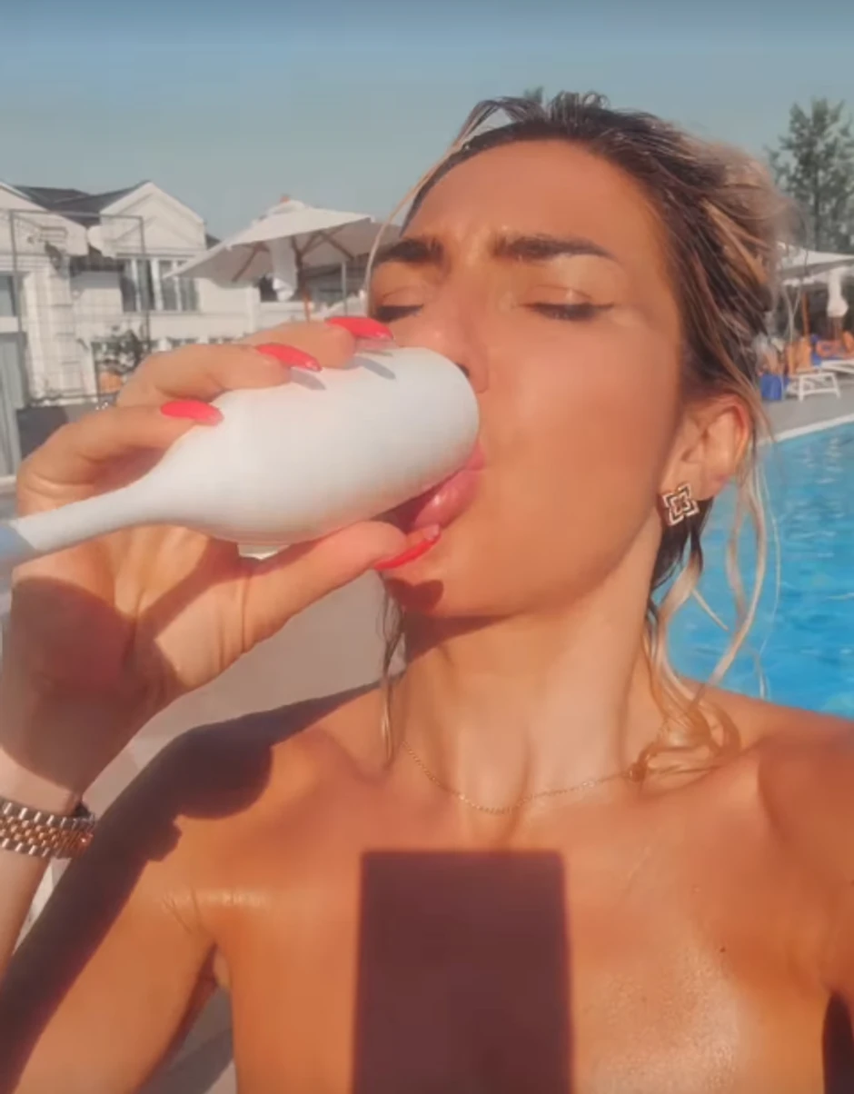 Jovana Jeremić u bikiniju