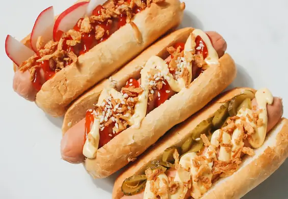 Szokująca śmierć 20-latki. Zmarła, jedząc hot dogi 