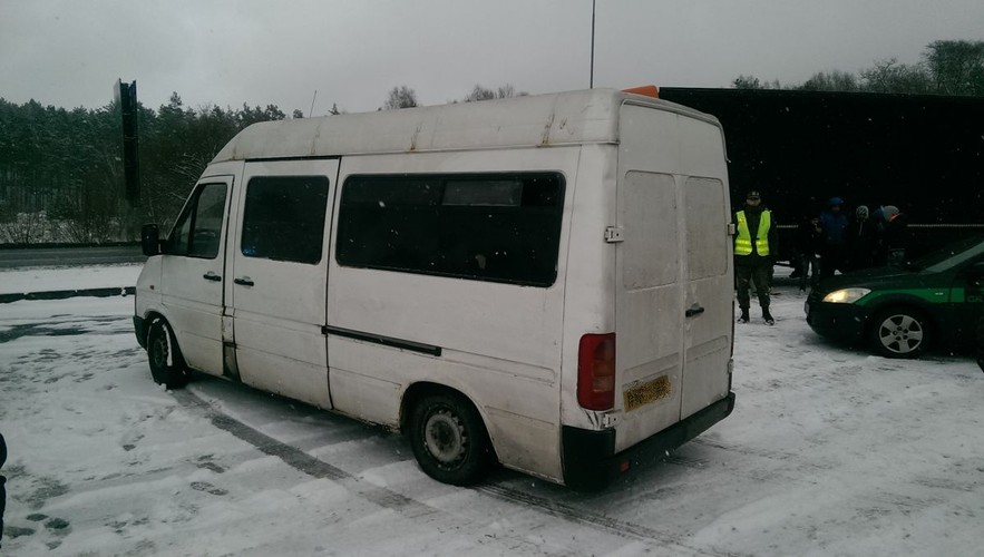 Bus, którym podróżowały 43 osoby