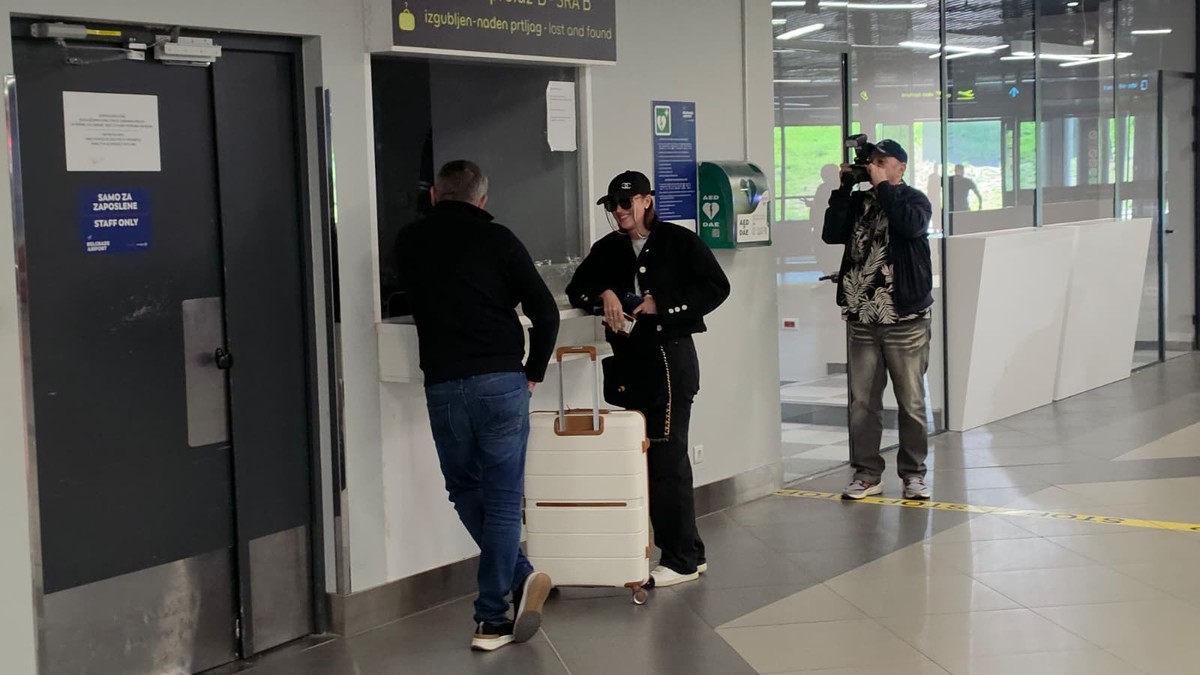(VIDEO) PRIJA DOŽIVELA PEH NA AERODROMU Pomešala kofer, pa se odmah vratila, evo kako je reagovala: 