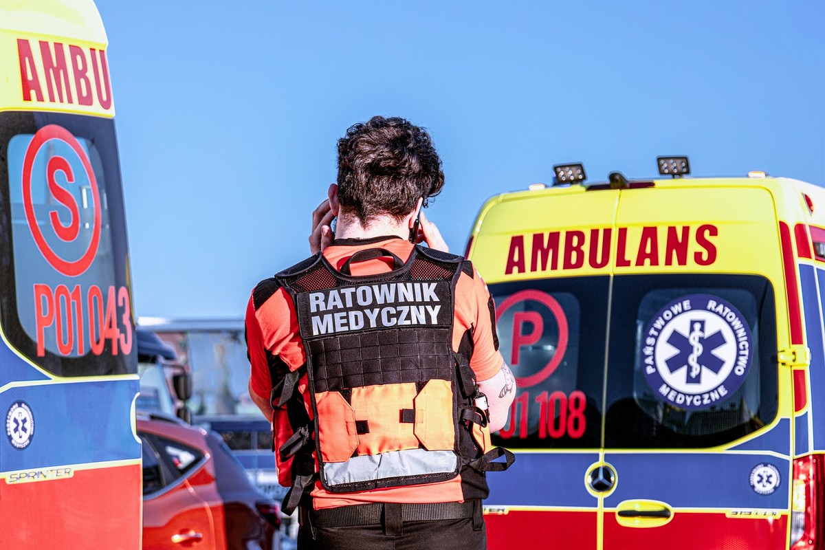Ratuje życie za grosze? Tyle zarabia ratownik medyczny