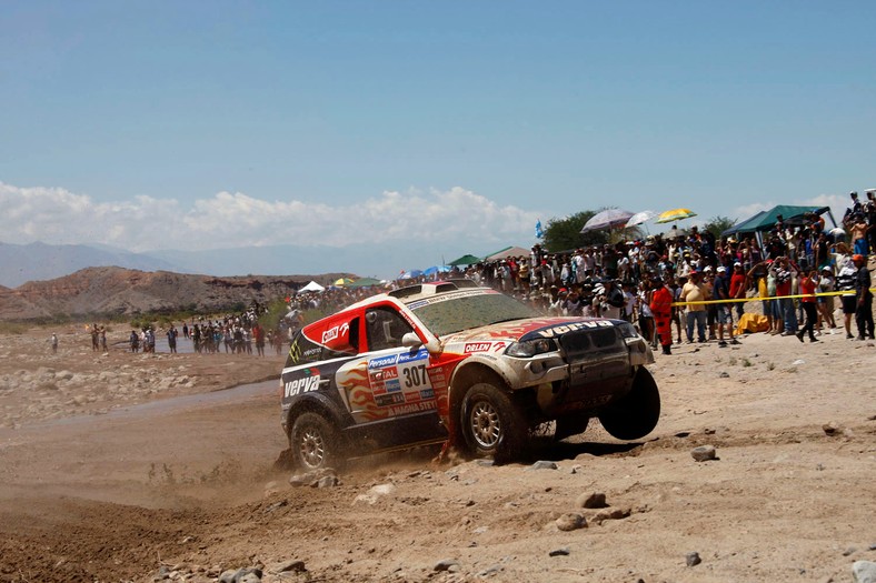 Rajd Dakar 2010: rewelacyjny Hołowczyc, dobra jazda motocyklistów (3.etap, wyniki, fot. Willy Weyens)