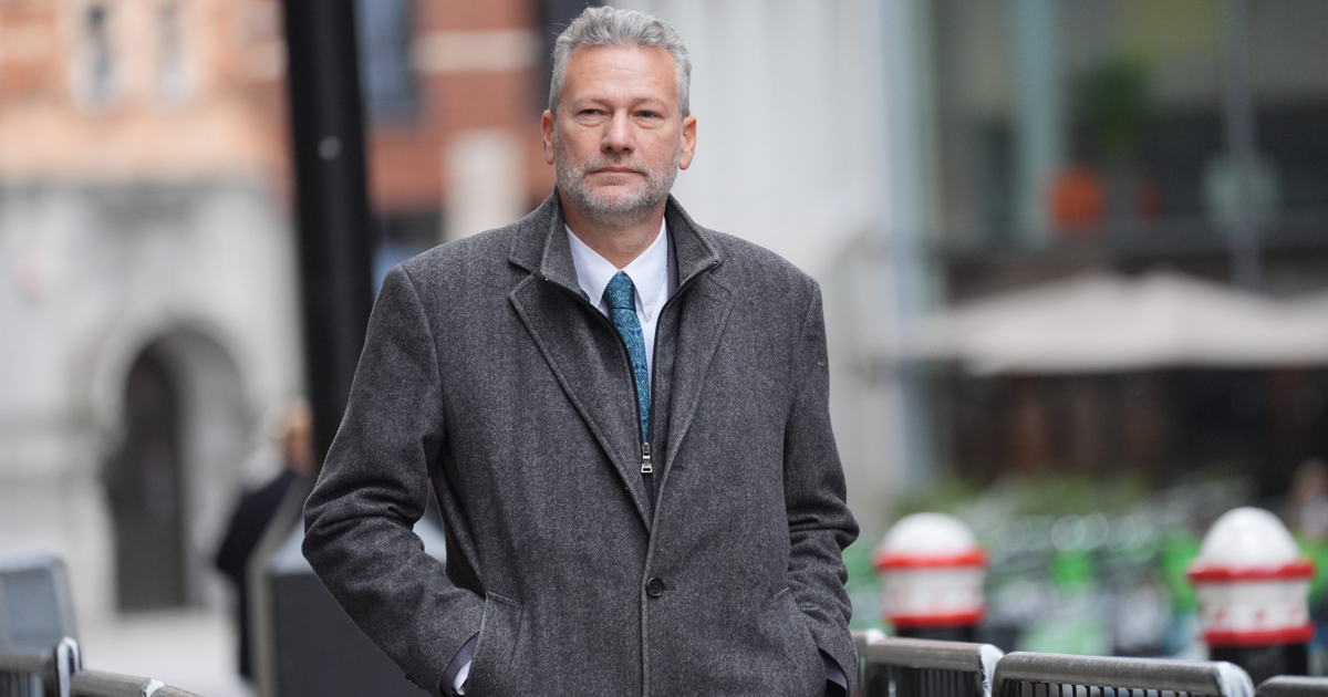 Reform ex-chief pleads guilty to Russian bribery